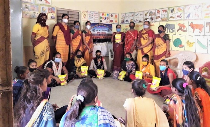 ઈશ્વરિયા ગામે કિશોરીઓને પોષણ માર્ગદર્શન